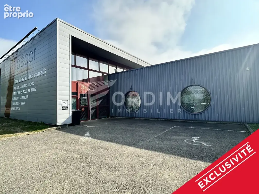 Photo Commerce à Cosne-Cours-Sur-Loire au prix de 588 000€