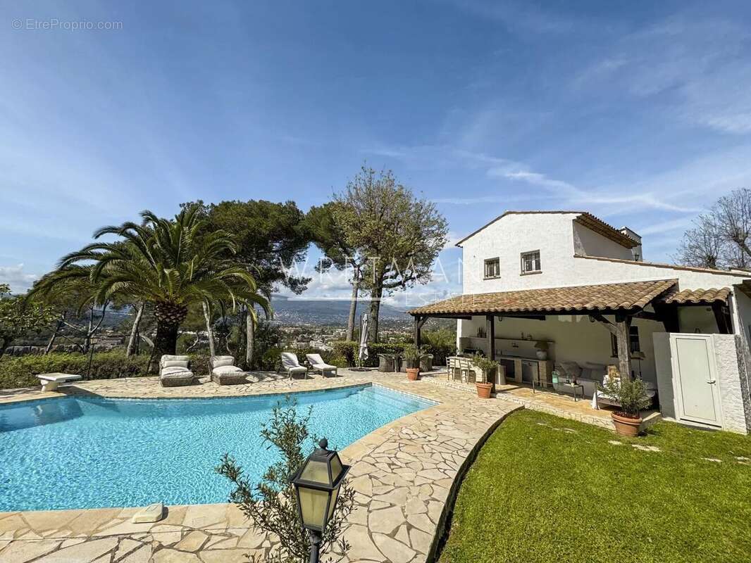 Maison à MOUGINS