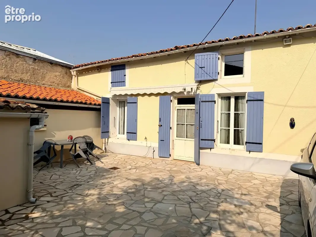 Photo 1 - Maison à SAINT-JEAN-D'ANGELY