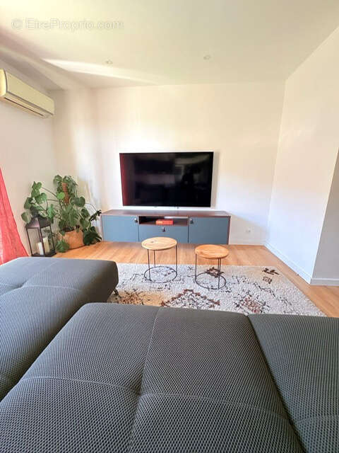 Lucciana : Superbe Appartement F4 avec terrasse et ascenseur - photo 4