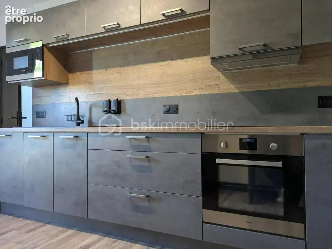 Appartement de type T4 transformé en T3 de 95 m2- Résidence sécurisée avec parc - photo 6