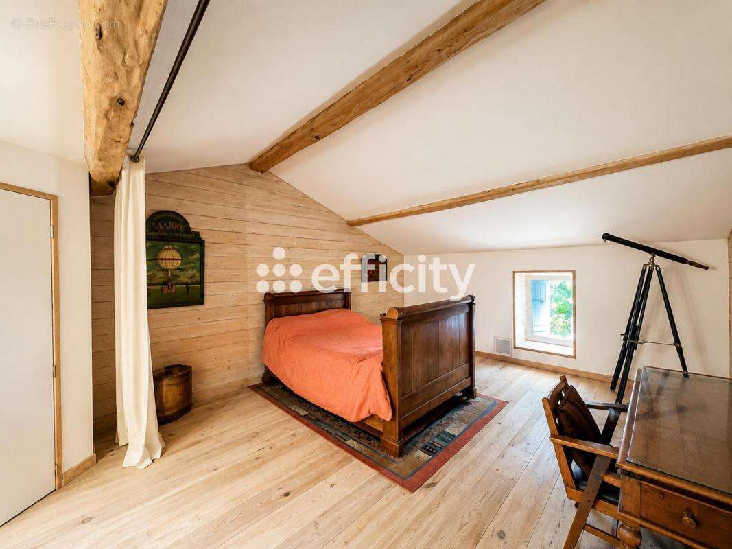 Maison 200 m² à Saint-Andre-De-Lidon  - photo 14