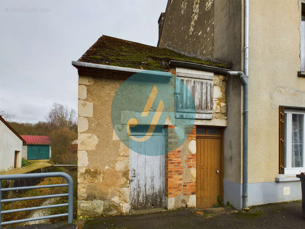 Maison de village polyvalente à Arquian : résidence principale, secondaire ou investissement locatif - photo 4