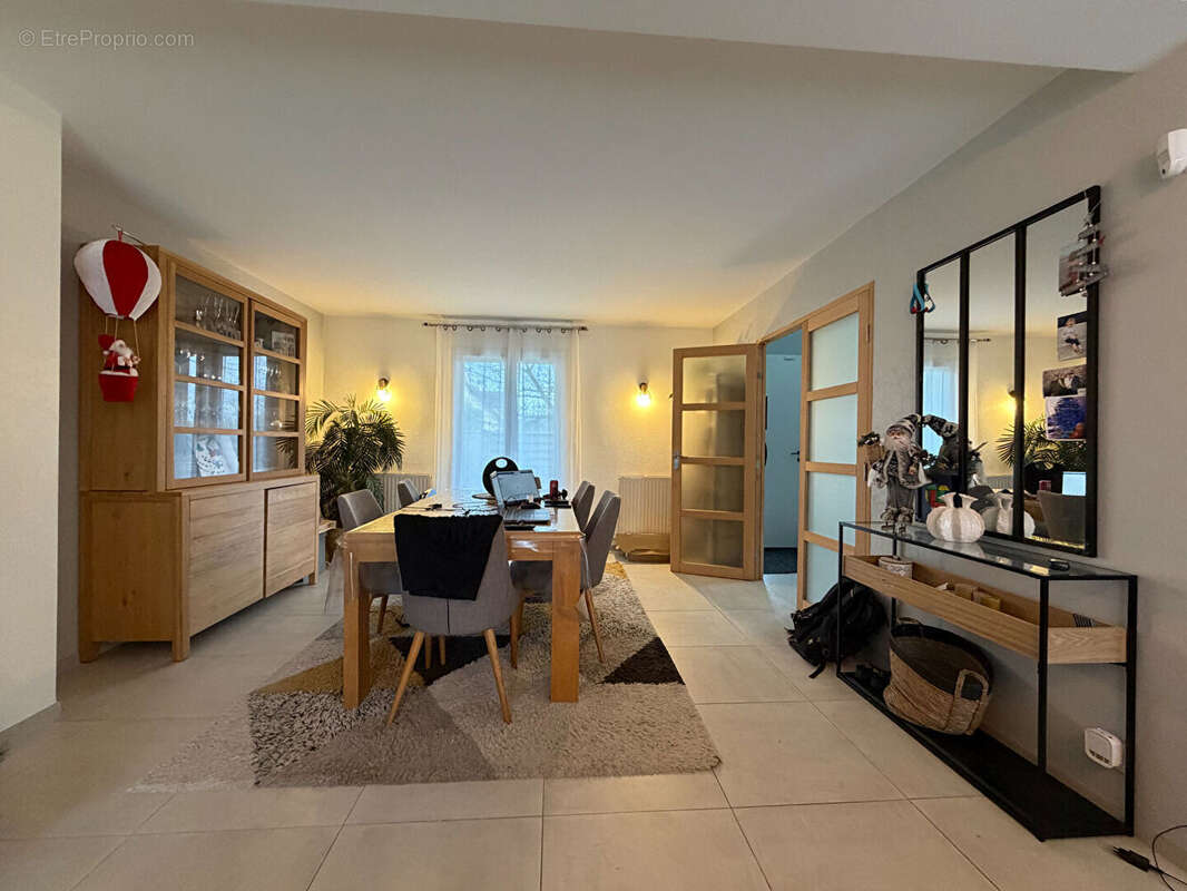 Maison à VERNEUIL-SUR-SEINE