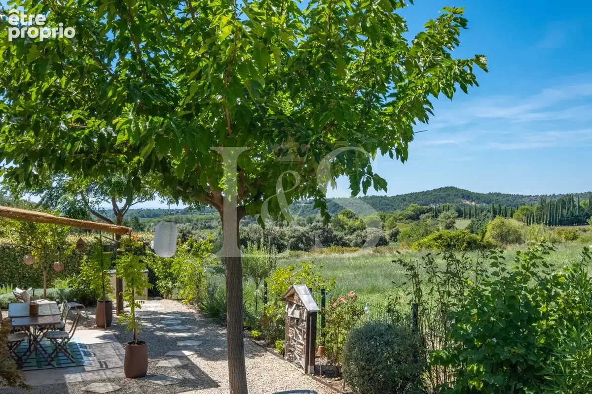 Villa de plain pied avec piscine et adorable jardin sur les hauteurs de Bedoin - photo 2
