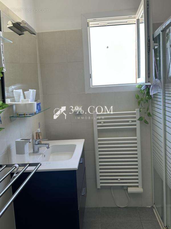 Appartement T2 meublé et équipé avec terrasse et local réser - photo 9