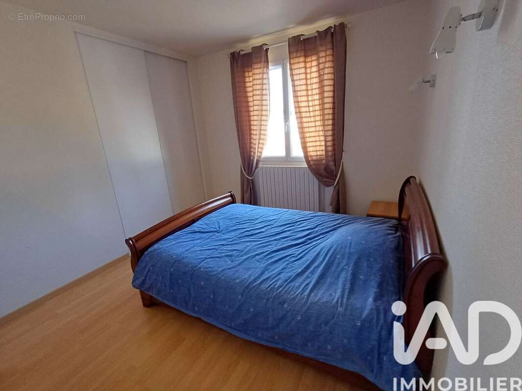 Maison 111 m² à Milhac-D'auberoche  - photo 7