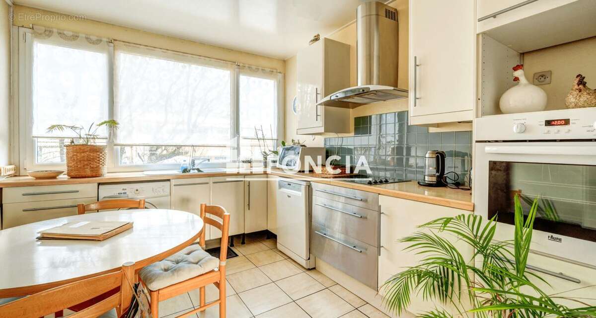 Appartement à NOISY-LE-ROI
