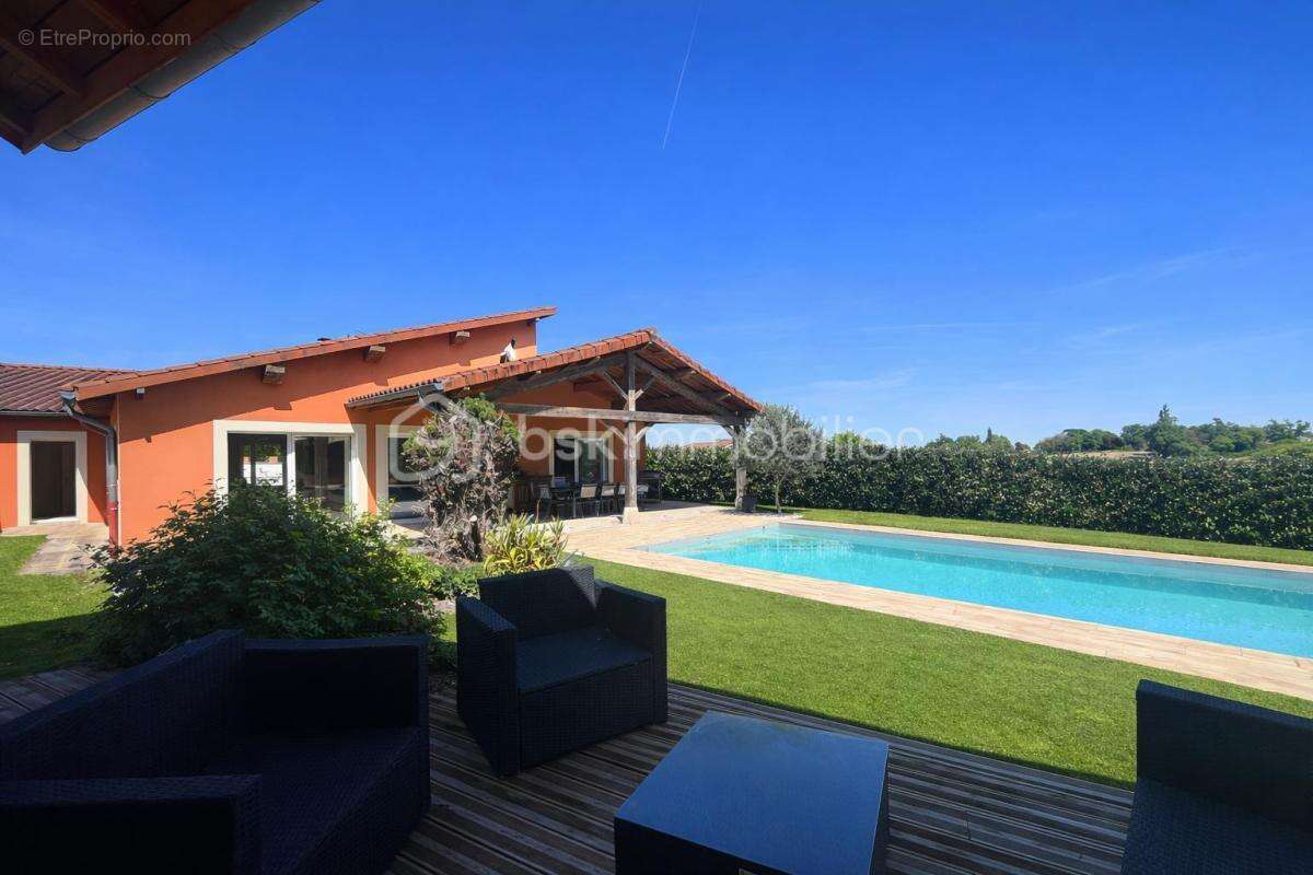 Maison à SAINT-JULIEN-SUR-VEYLE