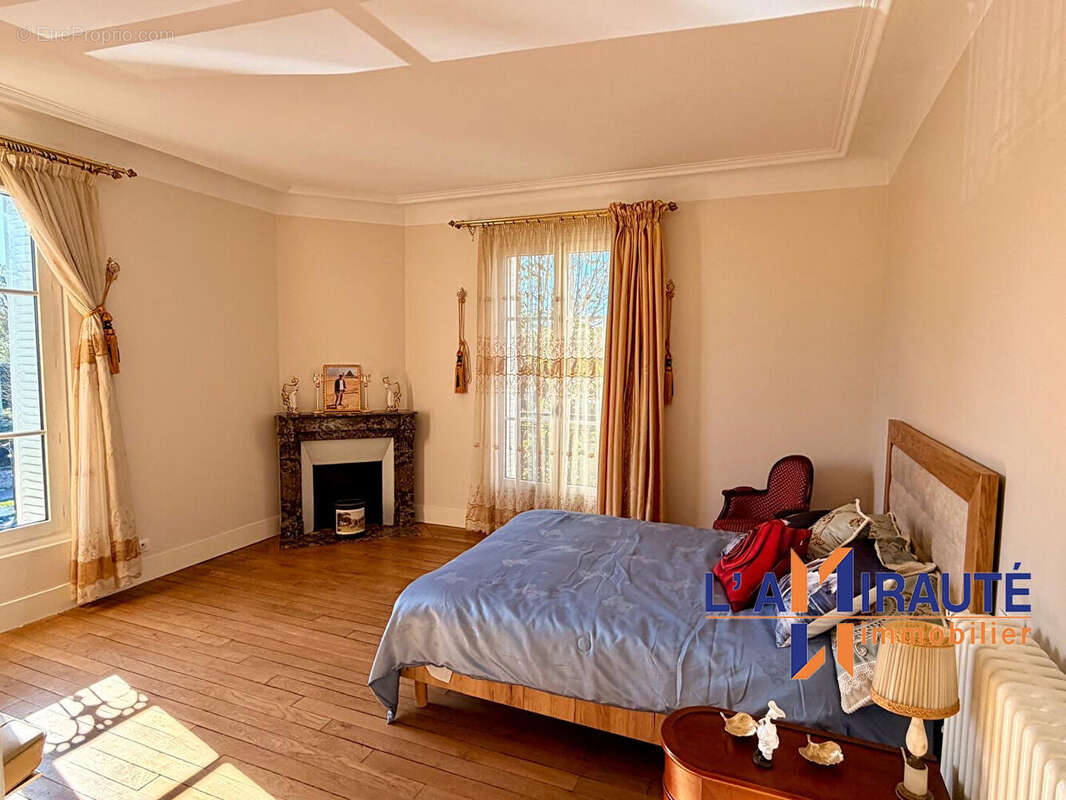 Maison à MAISONS-LAFFITTE