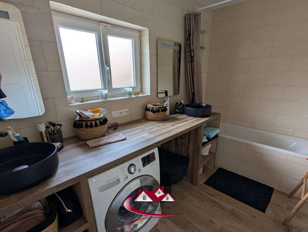 Appartement à BROUE