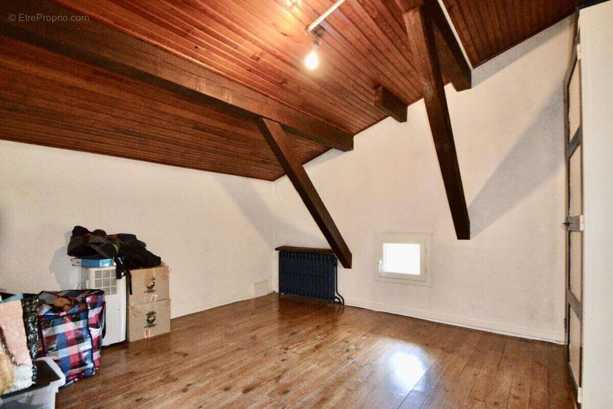 Maison à LA CLAYETTE