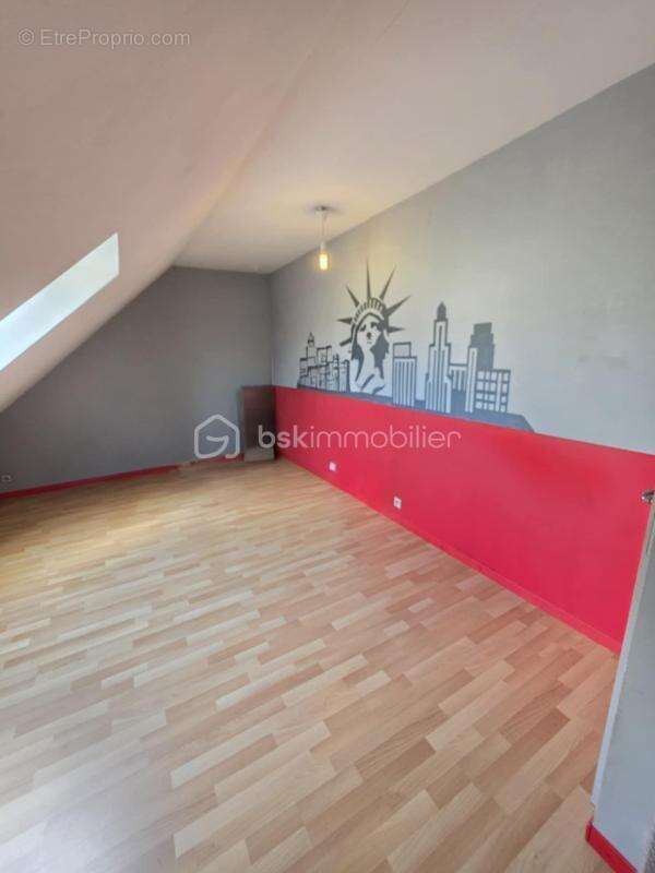 Maison à SAINTE-GAUBURGE-SAINTE-COLOMBE