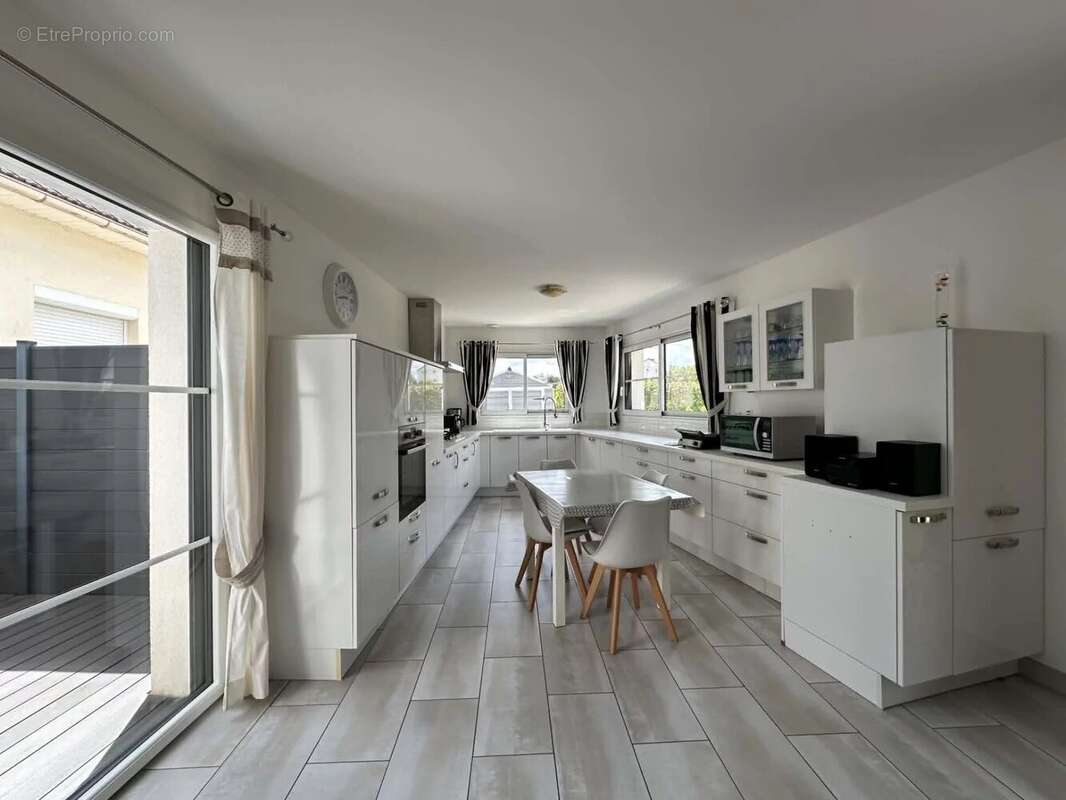 Maison 85 m² à Yvetot  - photo 2