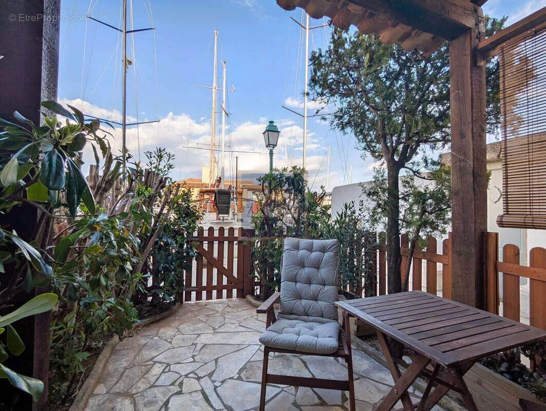 Appartement à GRIMAUD