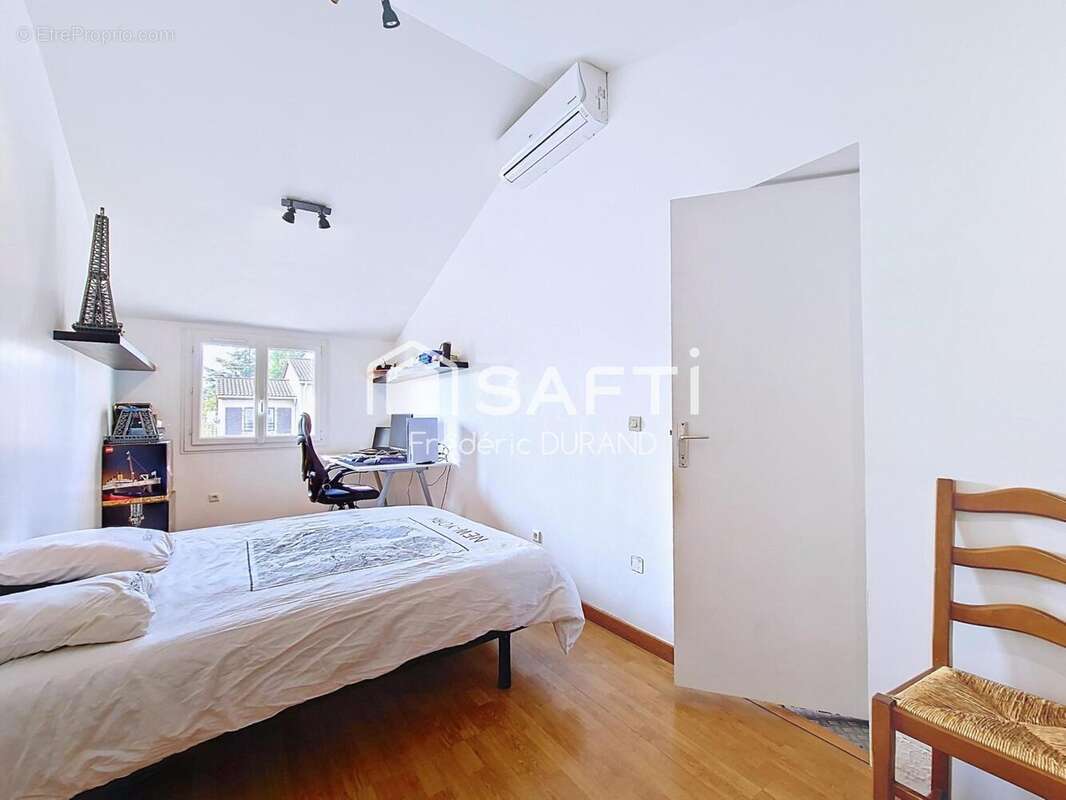 Photo 4 - Maison à CORBAS