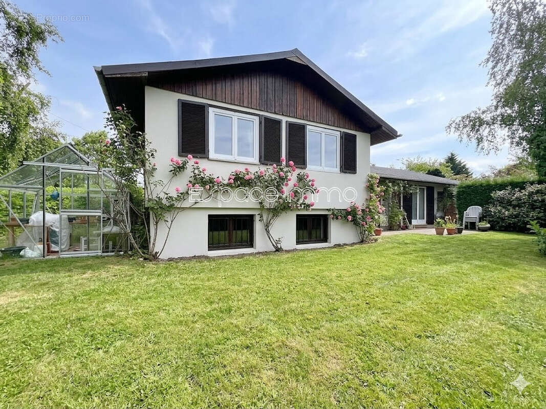 Maison à MONT-SAINT-AIGNAN