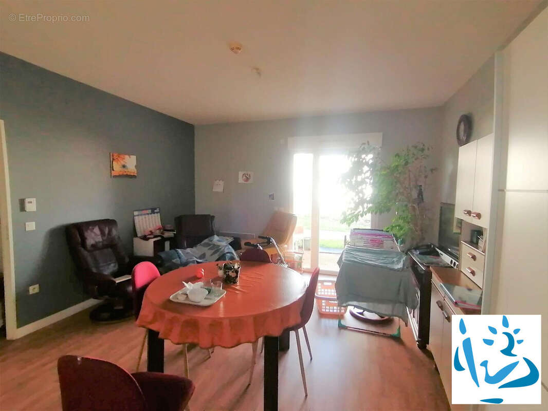 Appartement à FONTAINE-LE-COMTE