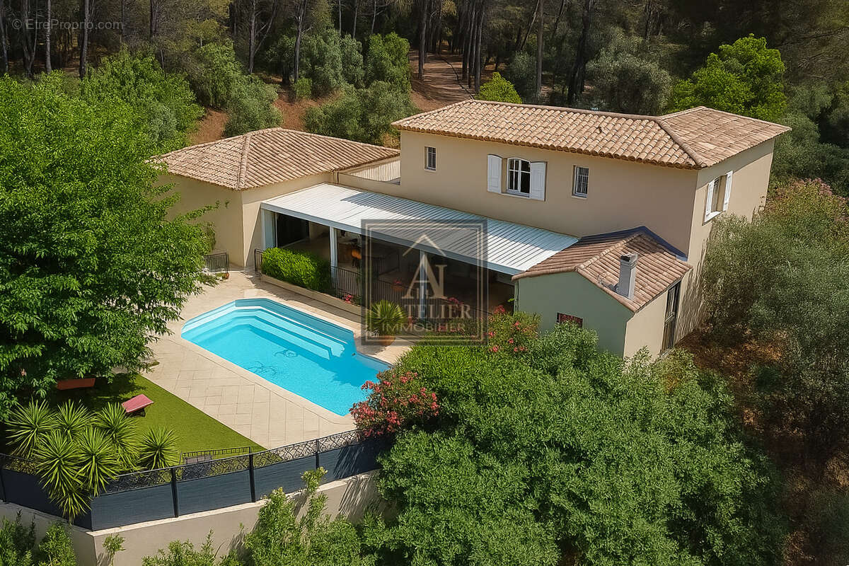 Maison à SOLLIES-TOUCAS