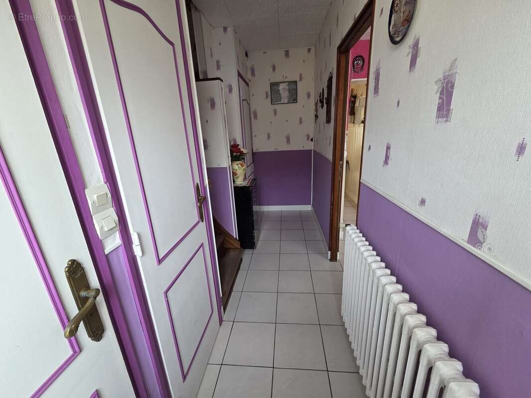 Maison à AULNOYE-AYMERIES