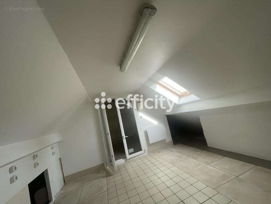 Maison 168 m² à Savigny-Le-Temple  - photo 20