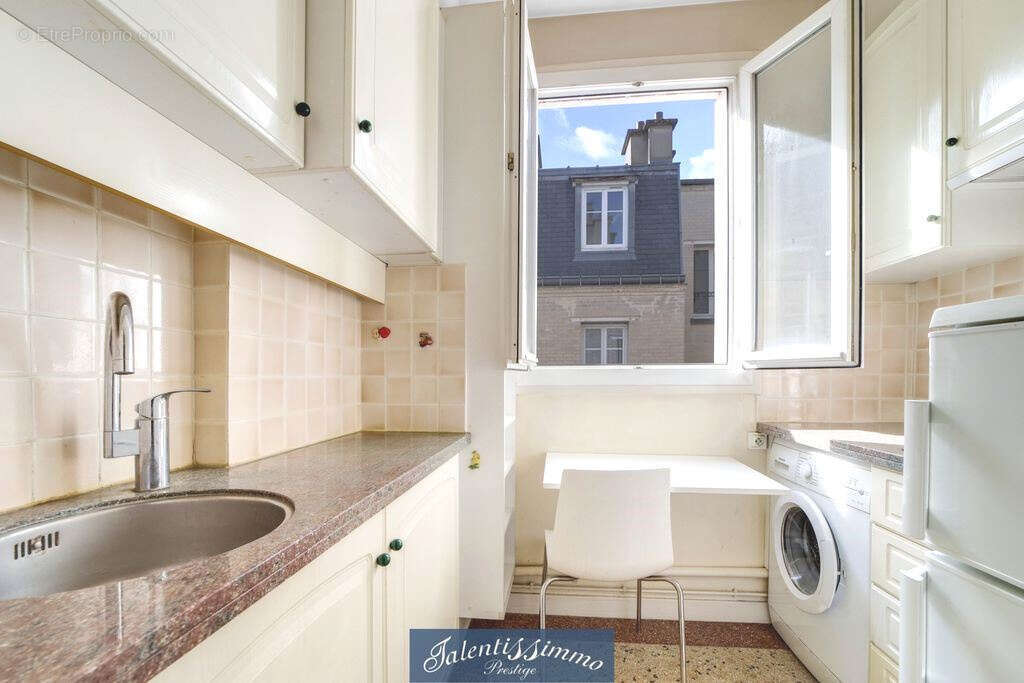 Appartement à PARIS-12E