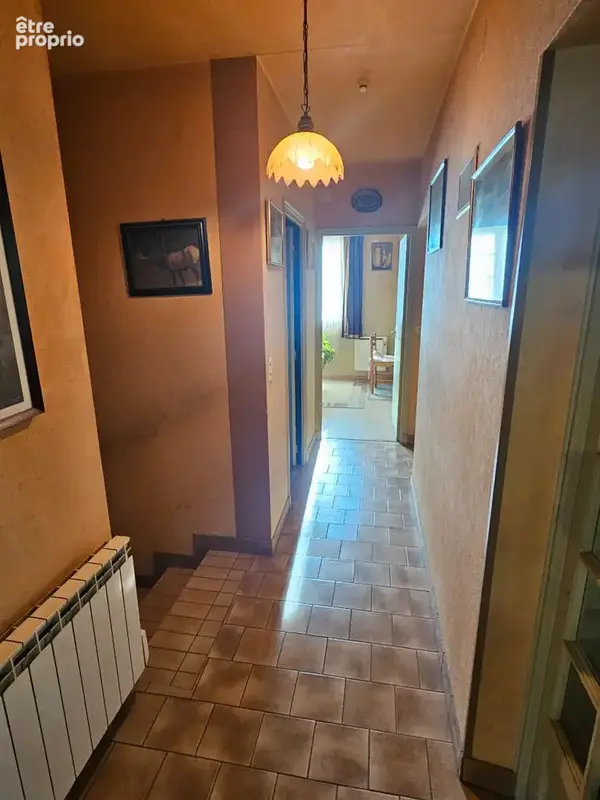 À VENDRE -Maison familiale de type 6 avec grand terrain clôturé, à moins de 10 minutes de Figeac - photo 9