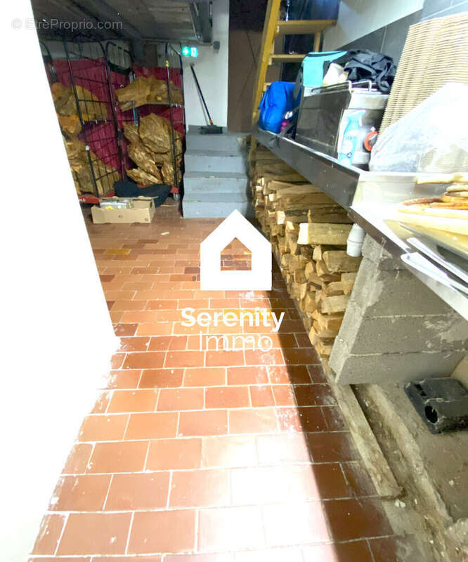 Commerce à LES PENNES-MIRABEAU