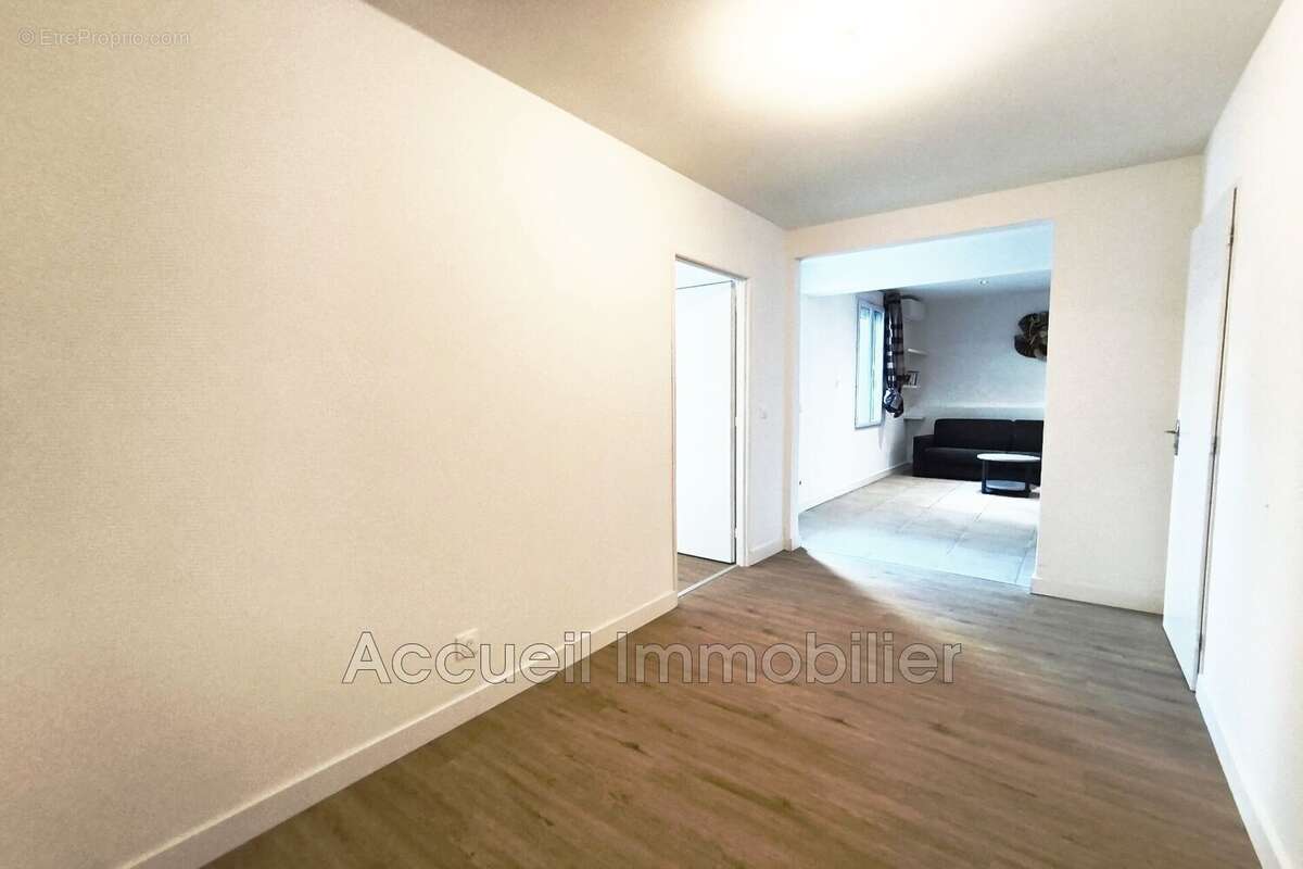 Appartement 77 m² à Le Grau-Du-Roi  - photo 5