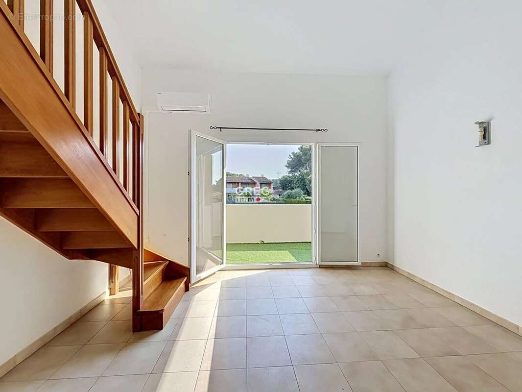 Appartement à VILLENEUVE-LOUBET