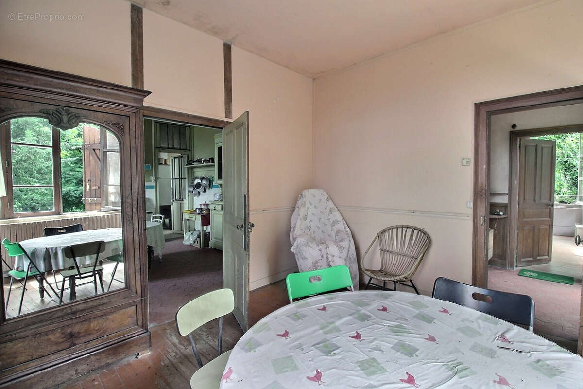 Maison 148 m² à Flogny-La-Chapelle  - photo 6