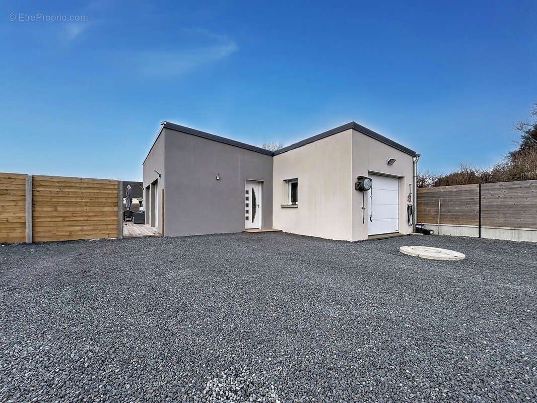 Maison à GOUVILLE-SUR-MER