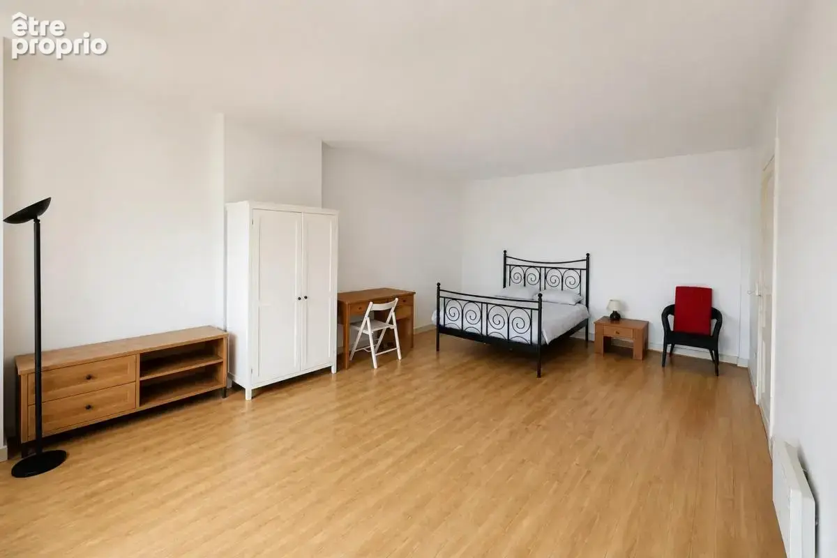Maison de 6 pièces de 166 m² à Jau-Dignac-et-Loirac - photo 11