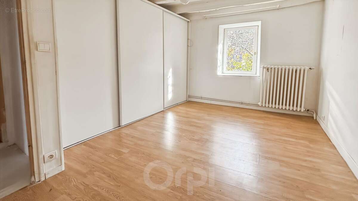 Maison à SAINT-SULPICE-LAURIERE