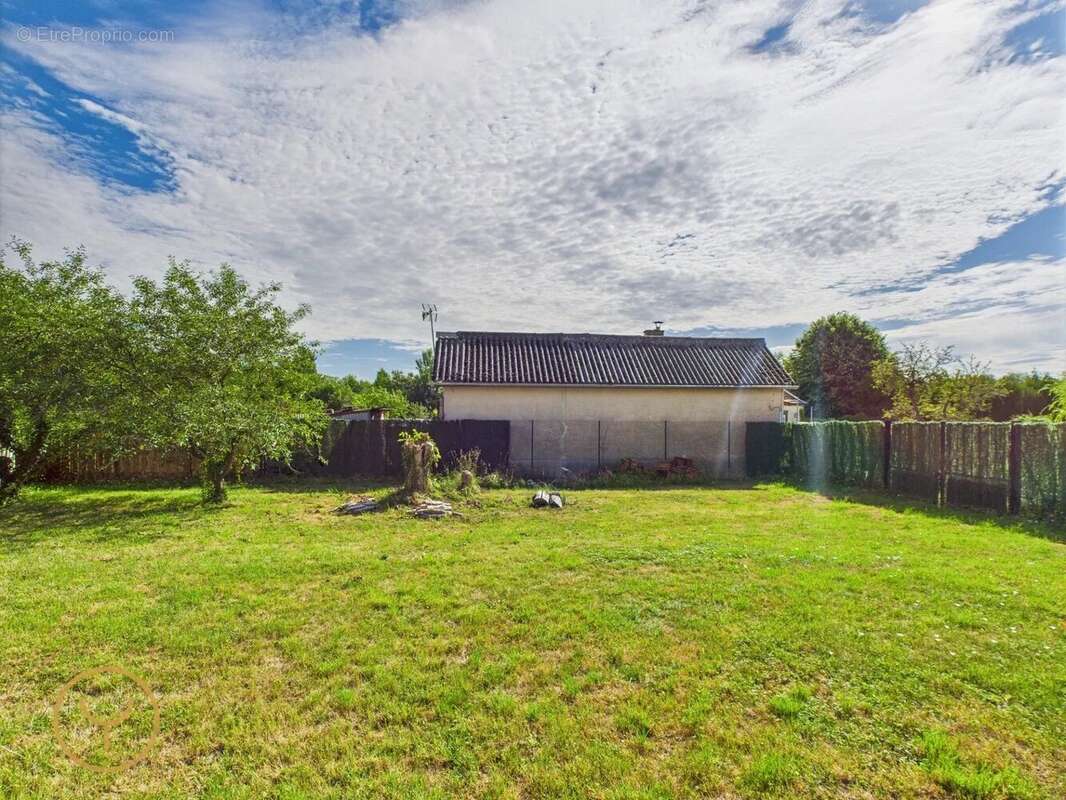 Maison à VALLANT-SAINT-GEORGES