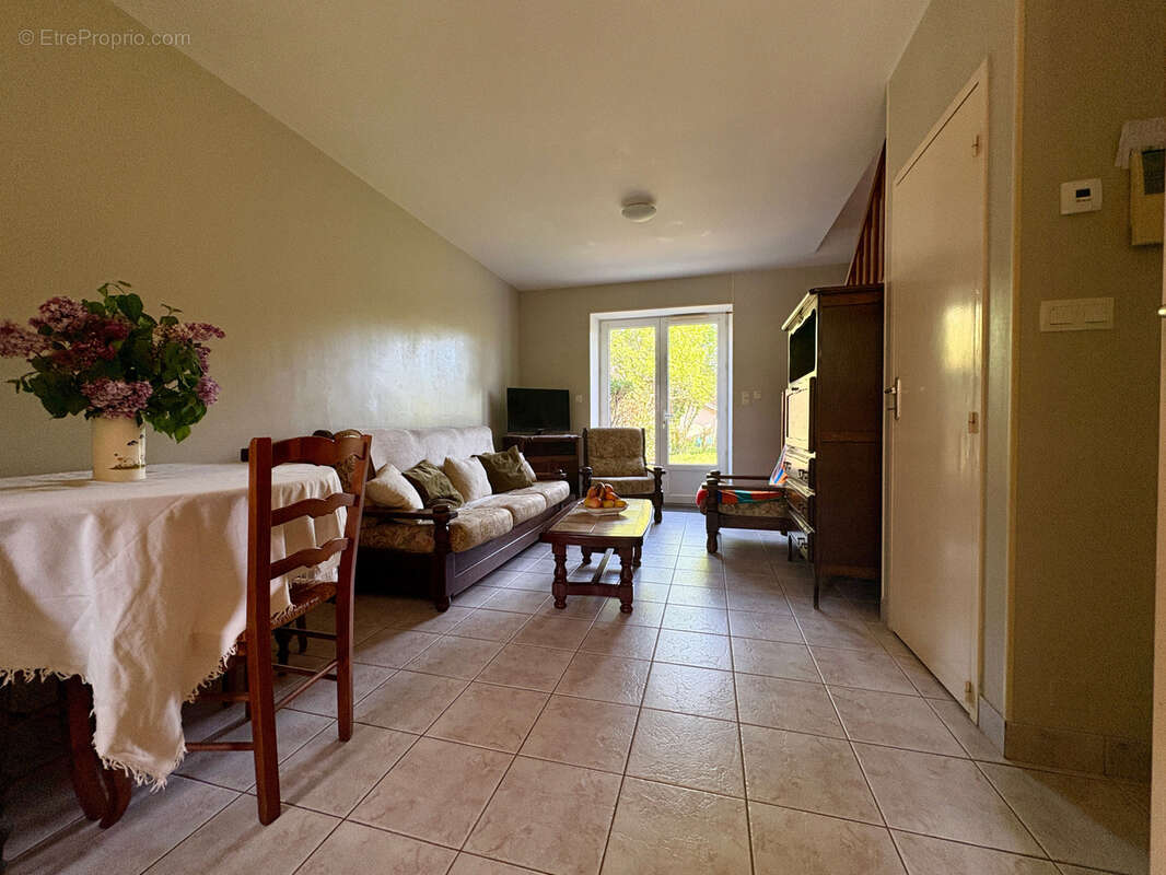 Appartement à SARLIAC-SUR-L'ISLE