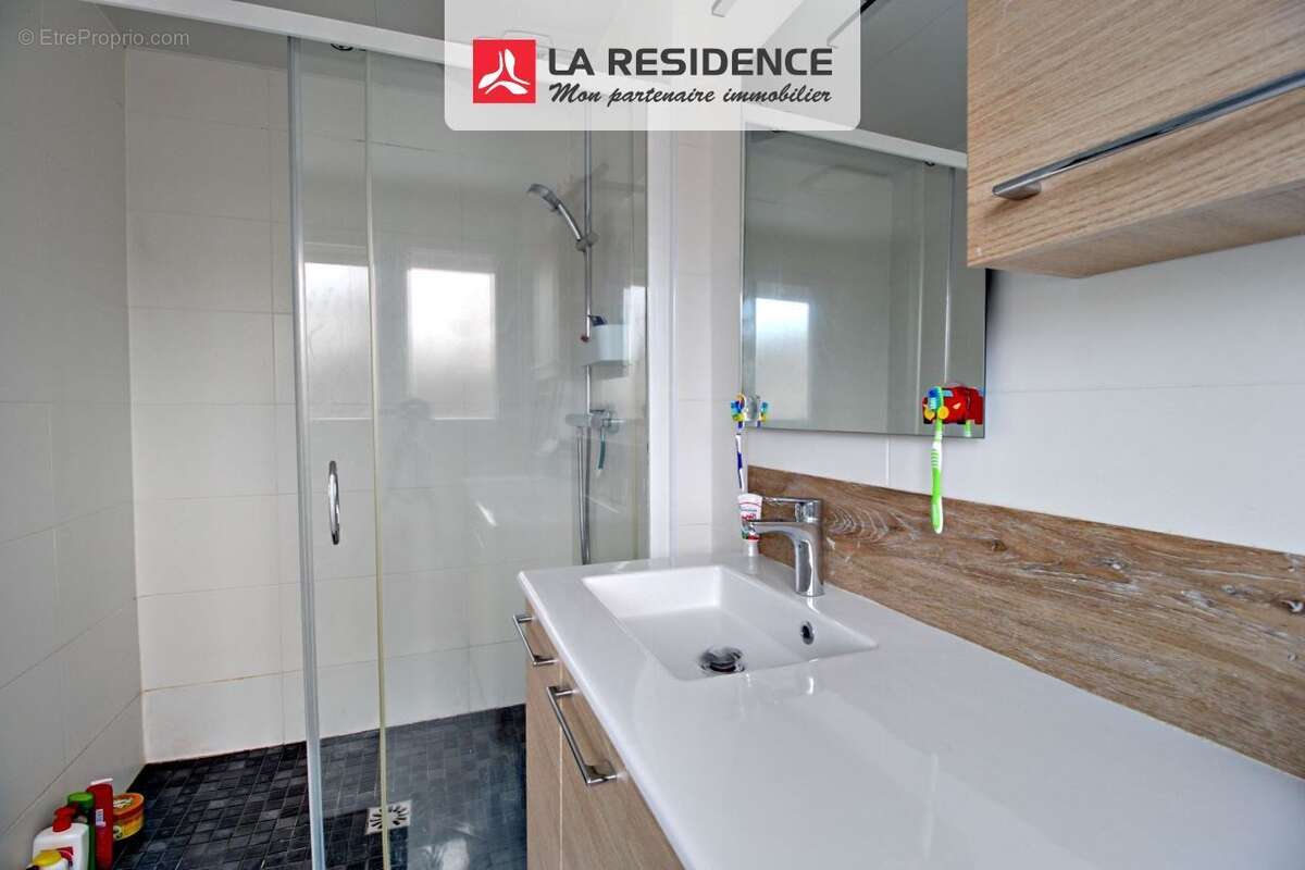 Maison à SAINT-ETIENNE-DU-ROUVRAY