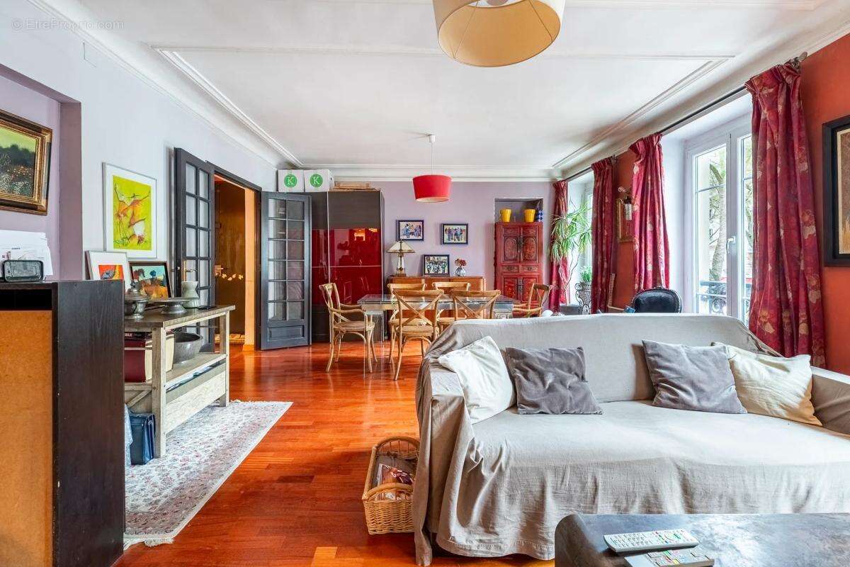 Appartement à PARIS-11E