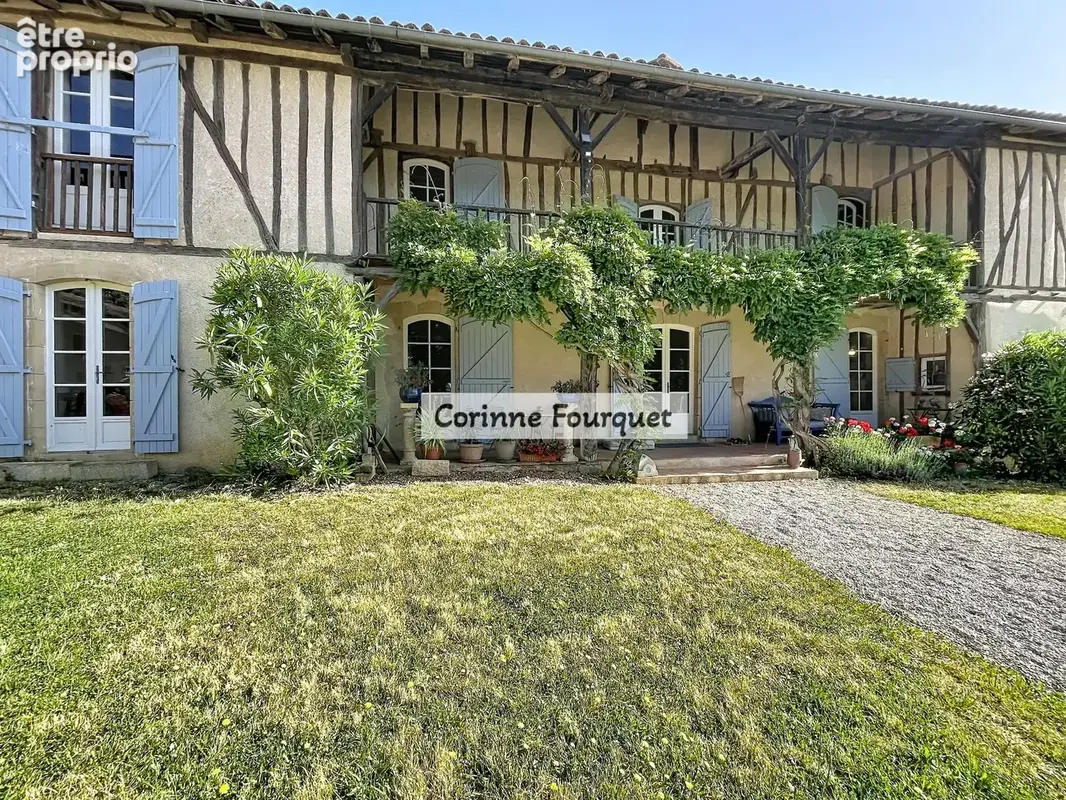 Très belle Demeure de caractère datant de 1650 – 7 000 m² de parc - photo 4