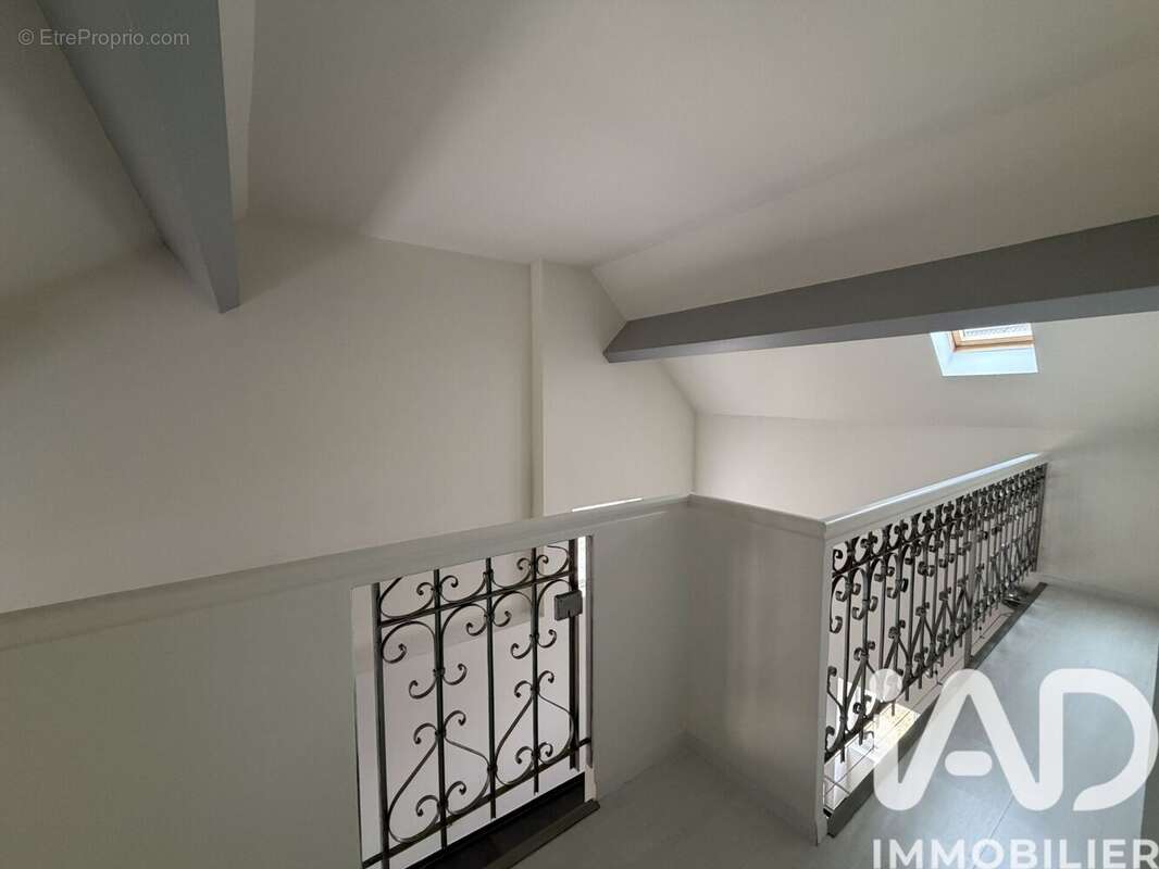 Maison 77 m² à Sevrey  - photo 8