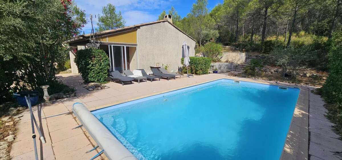 Maison à SAINTE-ANASTASIE-SUR-ISSOLE