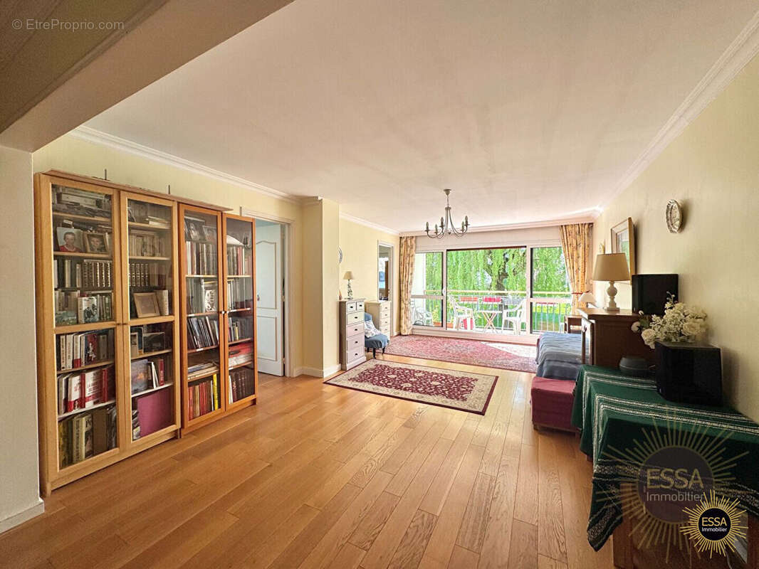 Appartement à NOISY-LE-ROI