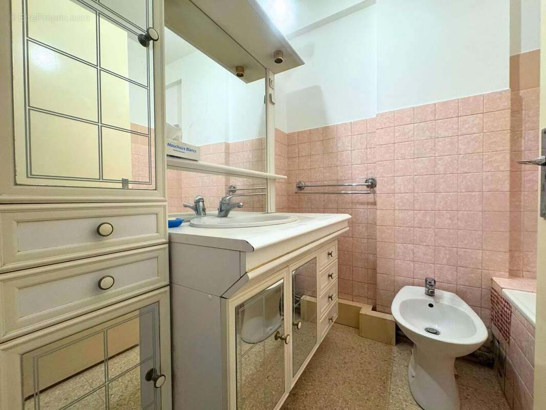   - Appartement à NICE