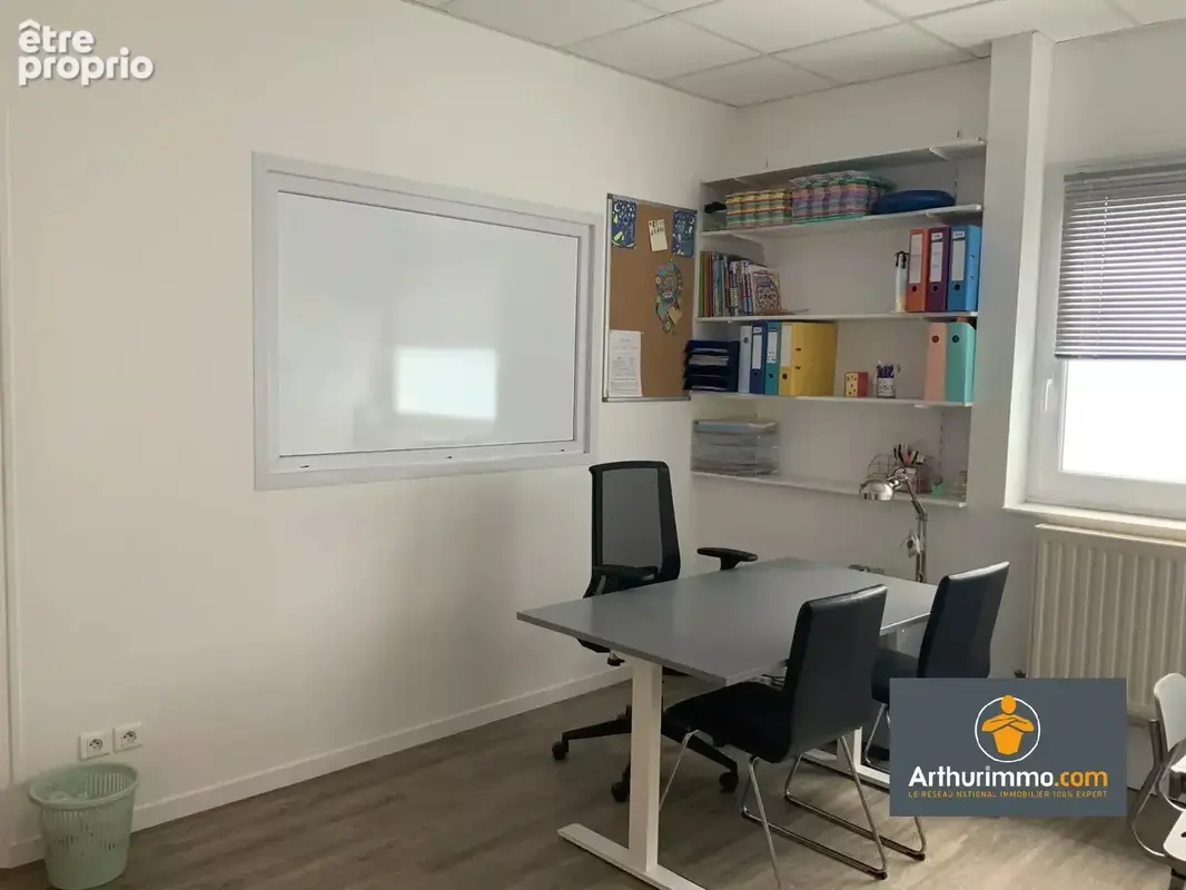 Local commercial lumineux de 67,65 m² à Taissy - photo 4