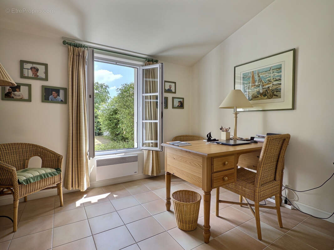 Maison dans un environnement privilégié à Loix - photo 9