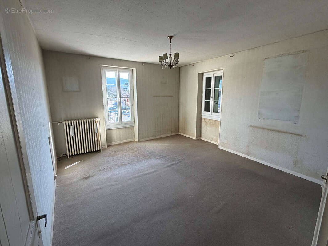 Appartement à LABRUGUIERE