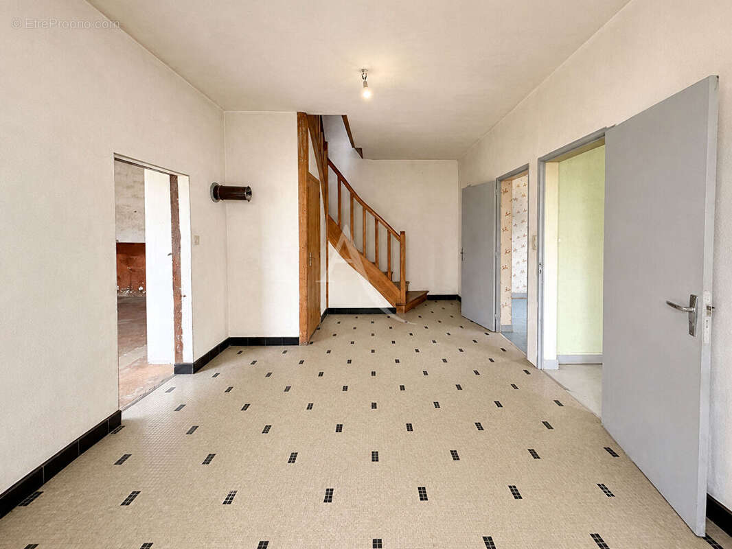 Maison à ROU-MARSON
