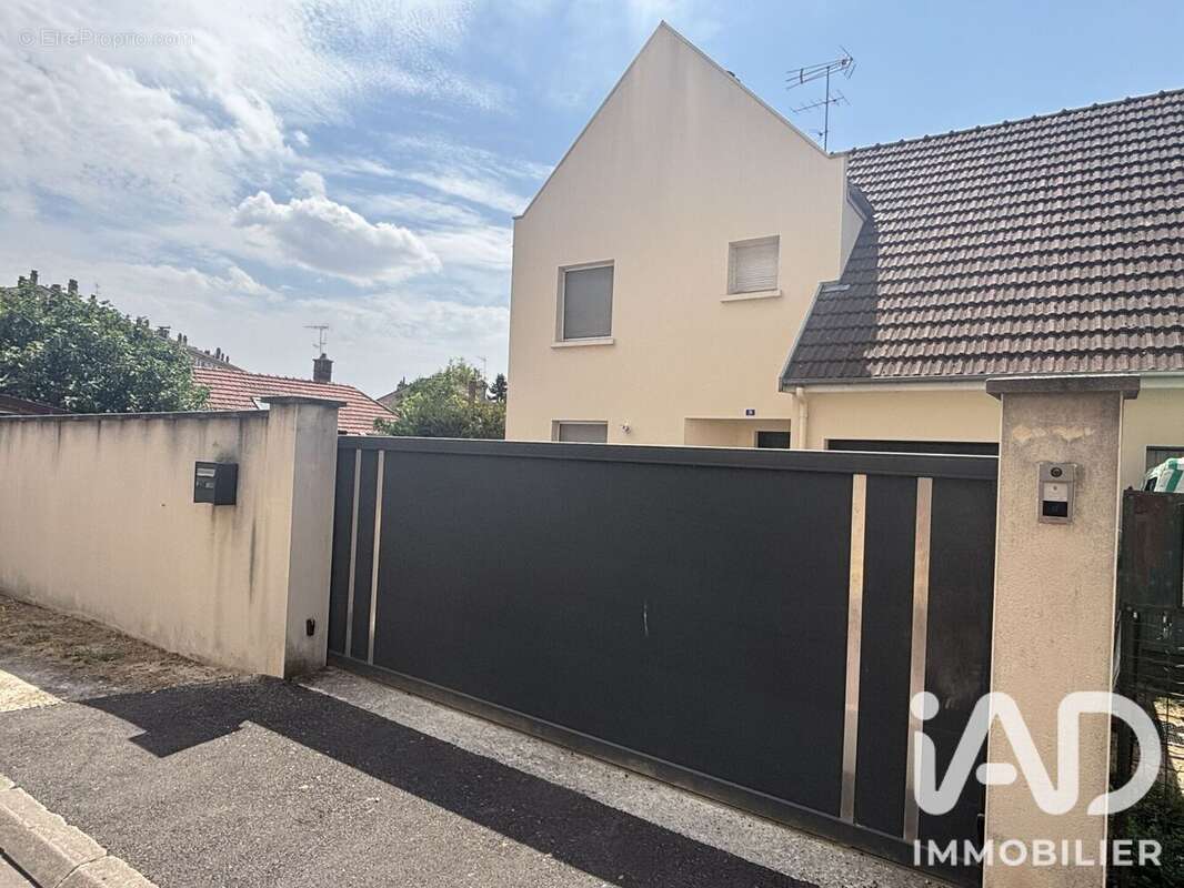 Maison 94 m² à Troyes  - photo 2