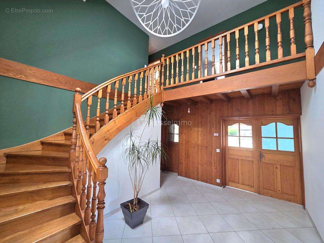 Maison  9 pieces 163m² sur terrain de 20.88 ares 549000 euros - photo 8