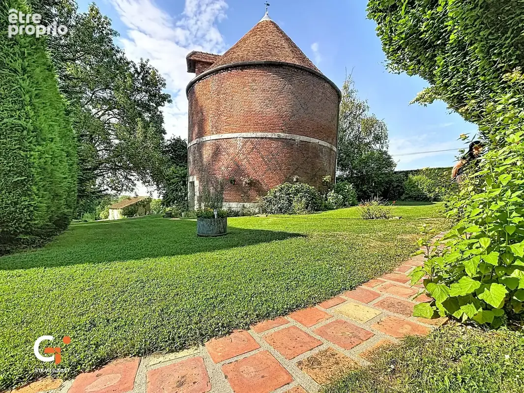 BELLE DEMEURE du XIX siècle  avec son colombier  Rive SUD de Rouen - photo 3